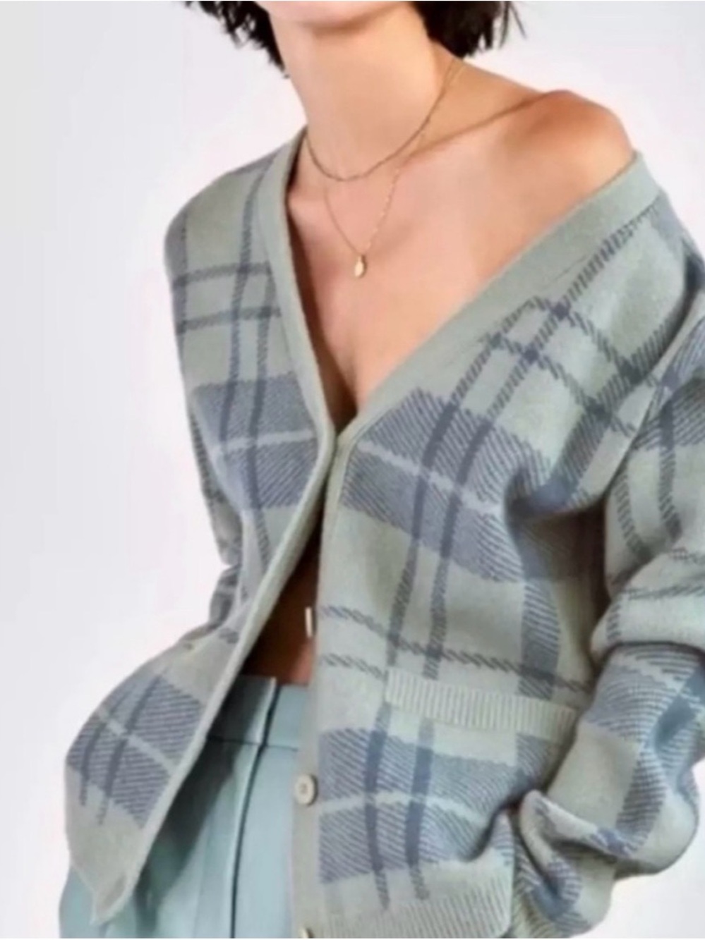 Aritzia Wilfred Pastel Blue Plaid V-Neck Bethany Cardigan Sweater Medium